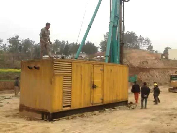 西林如何判断水冷式机油散热器密封件是否需要更换?
